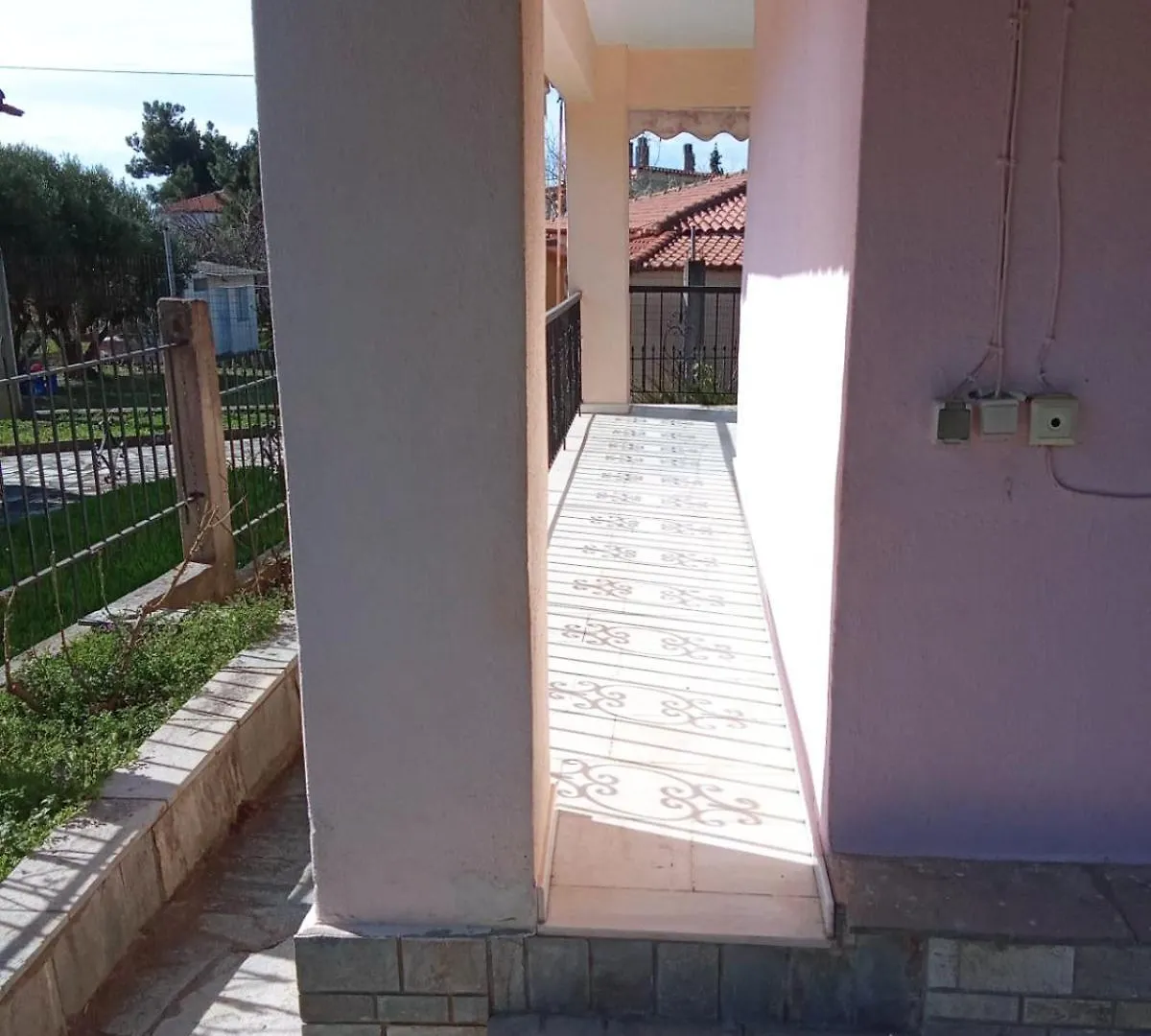 Polis Houses Nea Iraklia 0*,