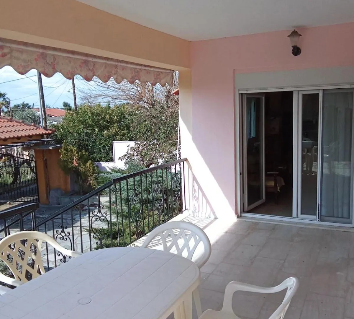Polis Houses Nea Iraklia